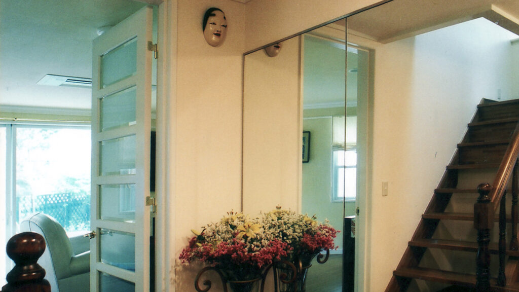 既存を壊さず、素材の更新で新しい表情をつくる。