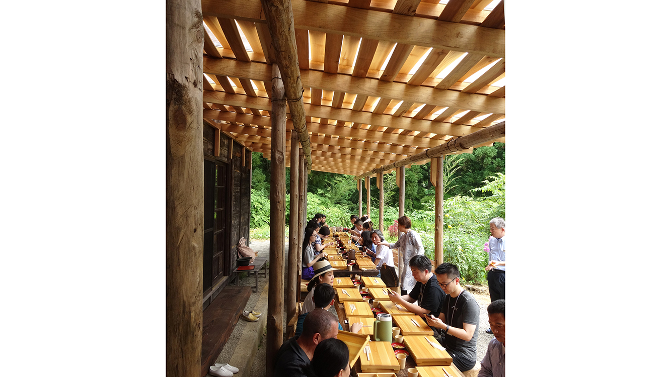 多くの来客が楽しんだ作品。建築のようでアートのような、職人技を超える自由な造形物。